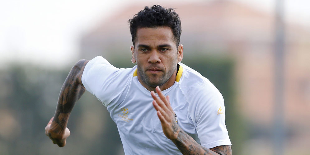 Ferdinand: Dani Alves Bek Kanan Terbaik Dunia Ferdinand: Dani Alves Bek Kanan Terbaik Dunia