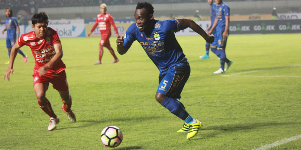 Persib Ditahan Imbang Arema Tanpa Gol Persib Ditahan Imbang Arema Tanpa Gol