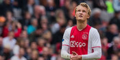 Agen: Belum Tawaran Masuk Untuk Dolberg Agen: Belum Tawaran Masuk Untuk Dolberg