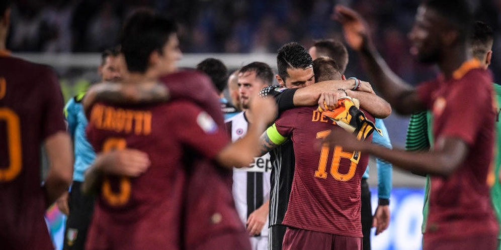 'Hattrick' De Rossi dan Laga ke-450 Buffon 'Hattrick' De Rossi dan Laga ke-450 Buffon