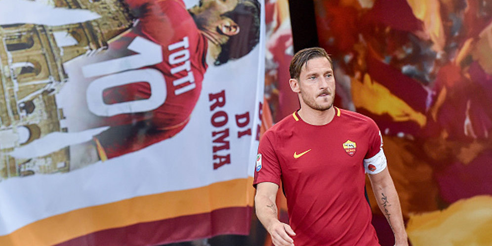 Totti 25 Musim, 47098 Menit, 250 Gol, 1 Klub Totti 25 Musim, 47098 Menit, 250 Gol, 1 Klub