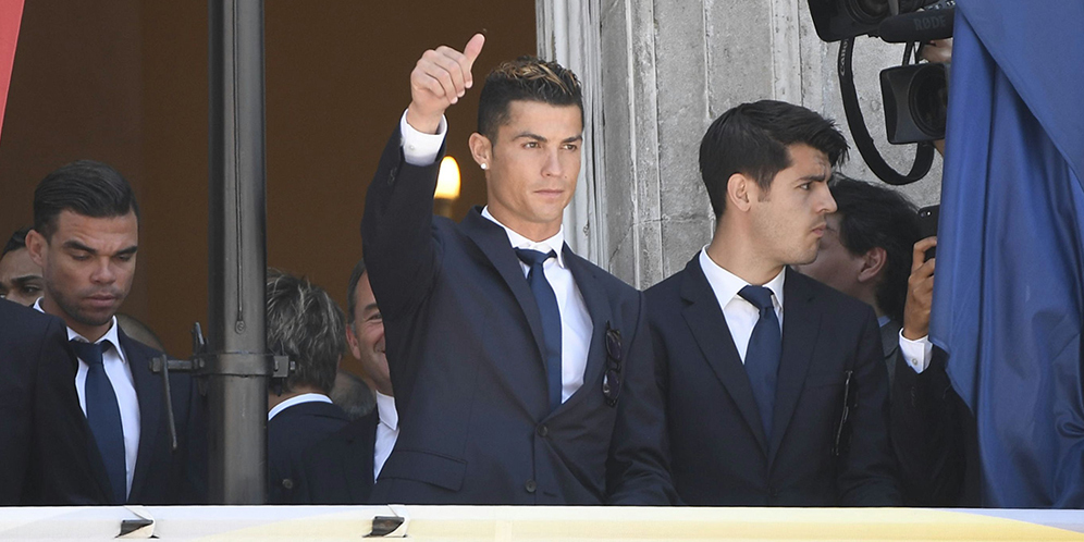Video: Saat Pesta Juara La Liga, Ronaldo Janjikan Trofi Liga Champions Video: Saat Pesta Juara La Liga, Ronaldo Janjikan Trofi Liga Champions