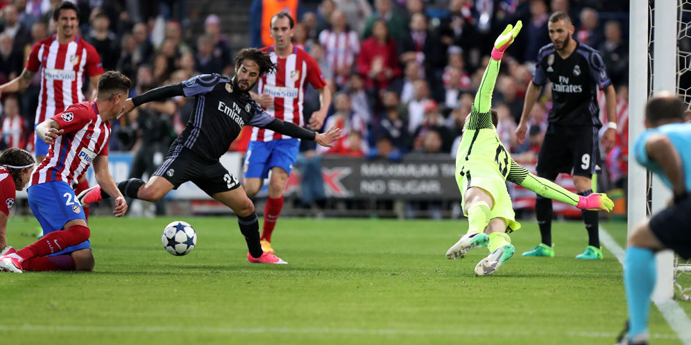 Isco membobol gawang Jan Oblak