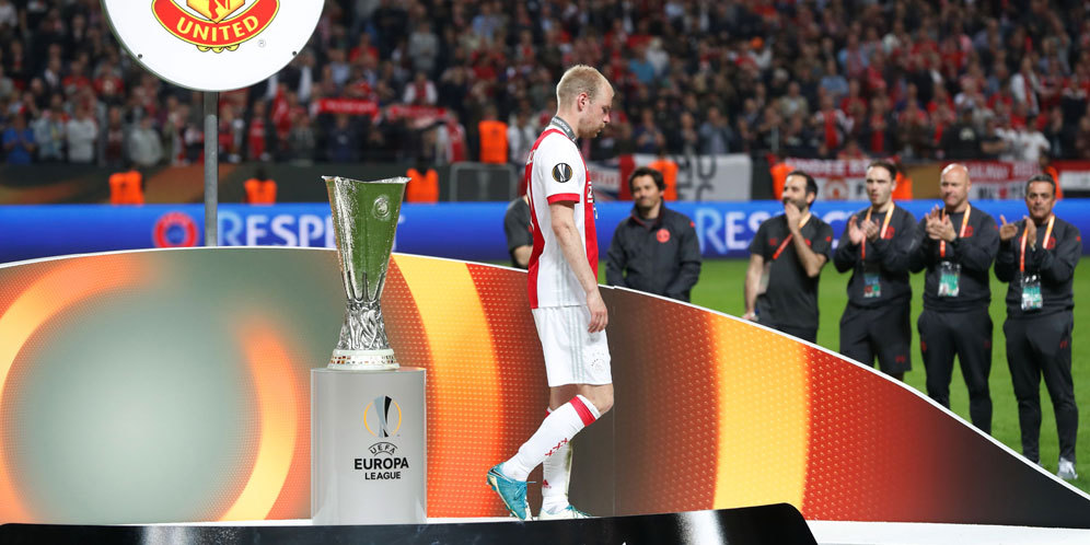 Klaassen: MU Cuma Menunggu Dan Main Bola Panjang Klaassen: MU Cuma Menunggu Dan Main Bola Panjang