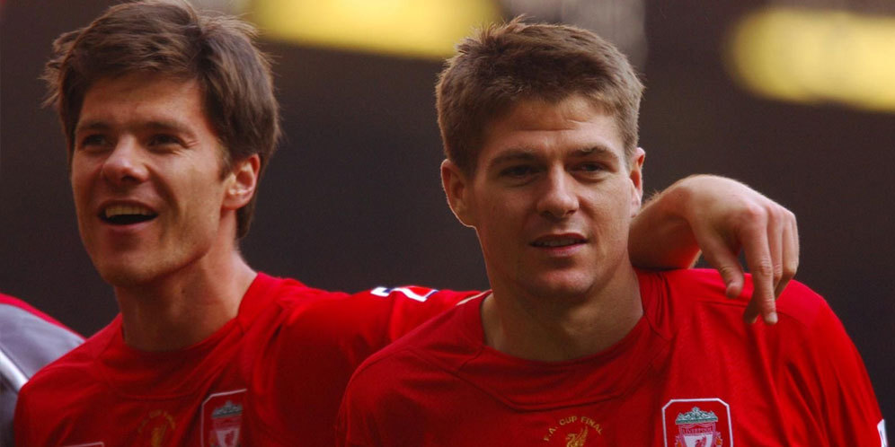 Xabi Alonso Dan Steven Gerrard
