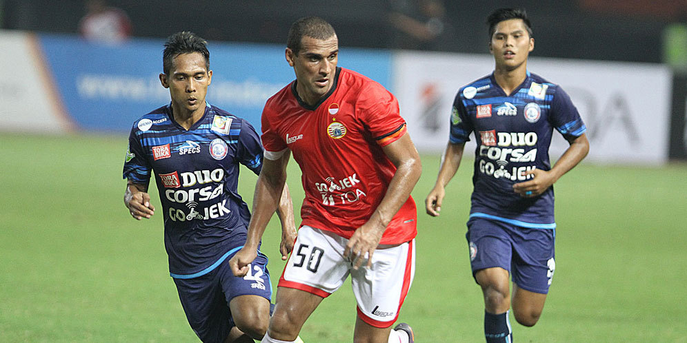Arema FC Dikalahkan Persija, Aji Keluhkan Kepemimpinan Wasit Arema FC Dikalahkan Persija, Aji Keluhkan Kepemimpinan Wasit