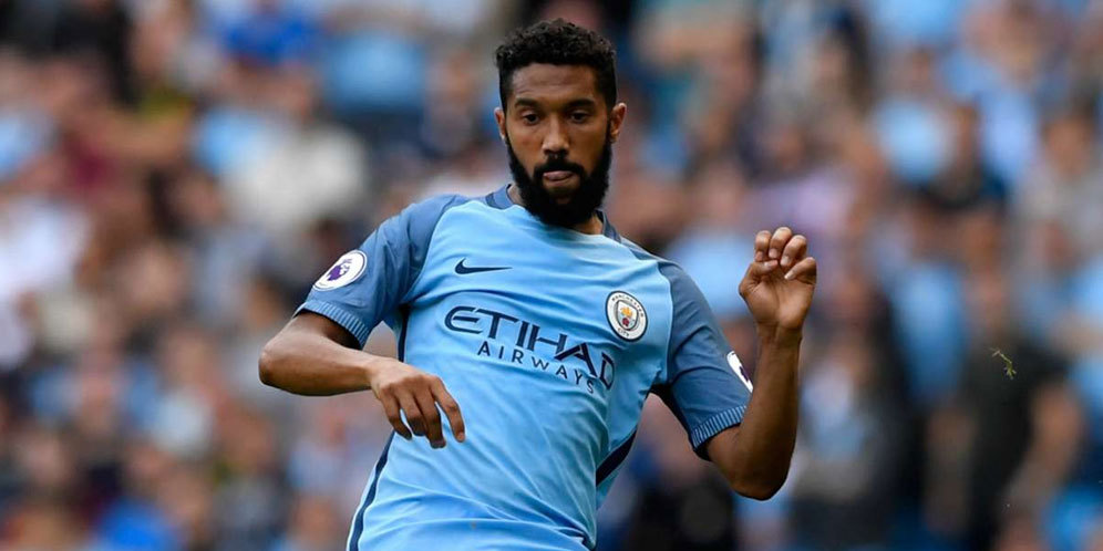 Liverpool Tak Berminat Rekrut Clichy Liverpool Tak Berminat Rekrut Clichy