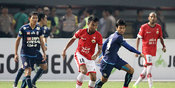 Komdis Denda Persija dan Jatuhkan Sanksi Berat pada Striker Persipura Komdis Denda Persija dan Jatuhkan Sanksi Berat pada Striker Persipura