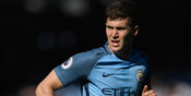 Manchester City Dilarang Beli Bek Anyar di Bursa Januari Manchester City Dilarang Beli Bek Anyar di Bursa Januari