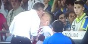 Emosi Jiwa, Pelatih Ini Menanduk Anak Buahnya Sendiri Emosi Jiwa, Pelatih Ini Menanduk Anak Buahnya Sendiri