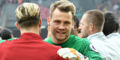 Mignolet Anggap Transfer Karius Aneh Mignolet Anggap Transfer Karius Aneh