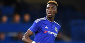 Clement Girang Dapatkan Abraham dari Chelsea