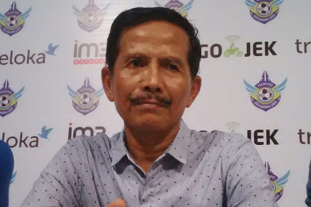 Umrah, Djanur Tak Dampingi Persib Saat Lawan PSM Umrah, Djanur Tak Dampingi Persib Saat Lawan PSM
