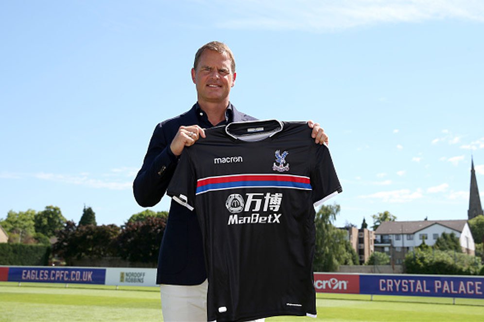 Foto: De Boer Diperkenalkan Sebagai Manajer Palace Foto: De Boer Diperkenalkan Sebagai Manajer Palace