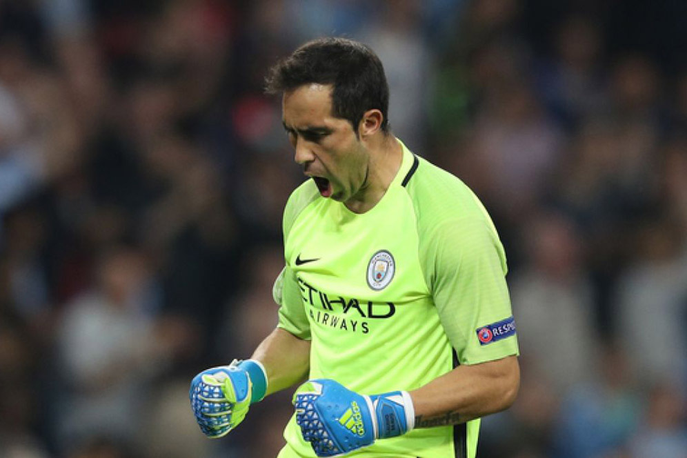 Bravo Siap Saingi Ederson di Manchester City