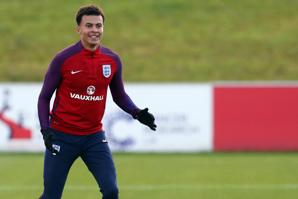 Publik Inggris Diminta Berhenti Ganggu Dele Alli