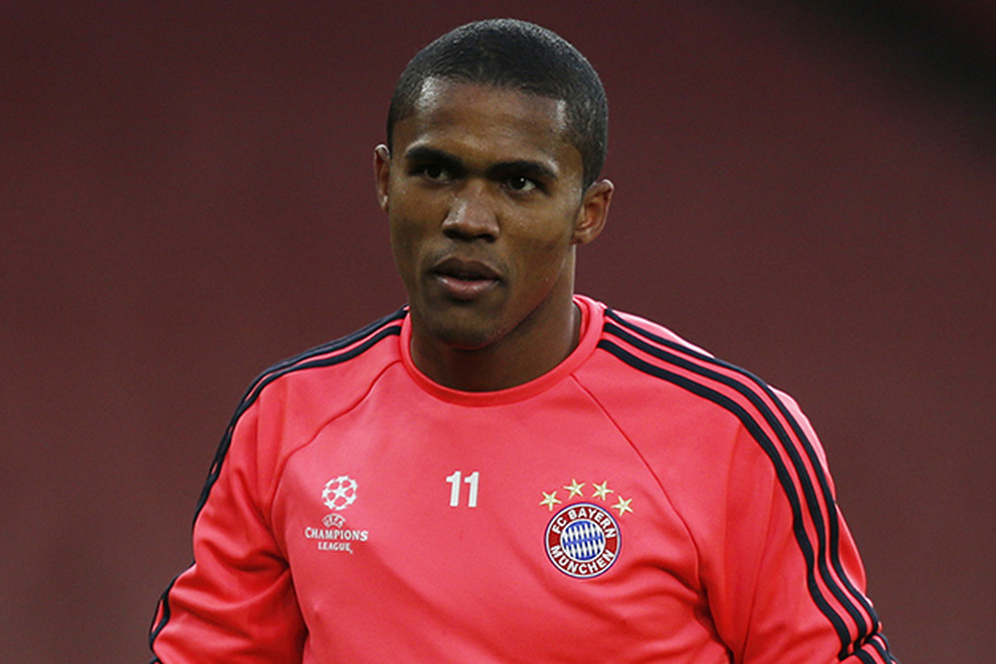 Juventus Ingin Amankan Jasa Douglas Costa Juventus Ingin Amankan Jasa Douglas Costa