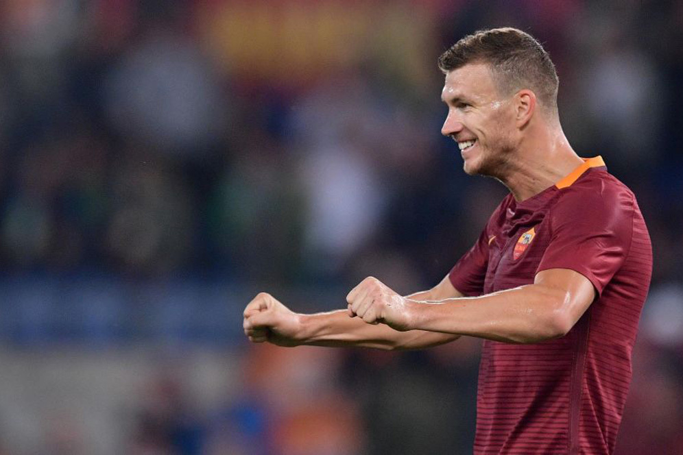 Dzeko Yang Ingin Jadi Dewa di Roma Dzeko Yang Ingin Jadi Dewa di Roma