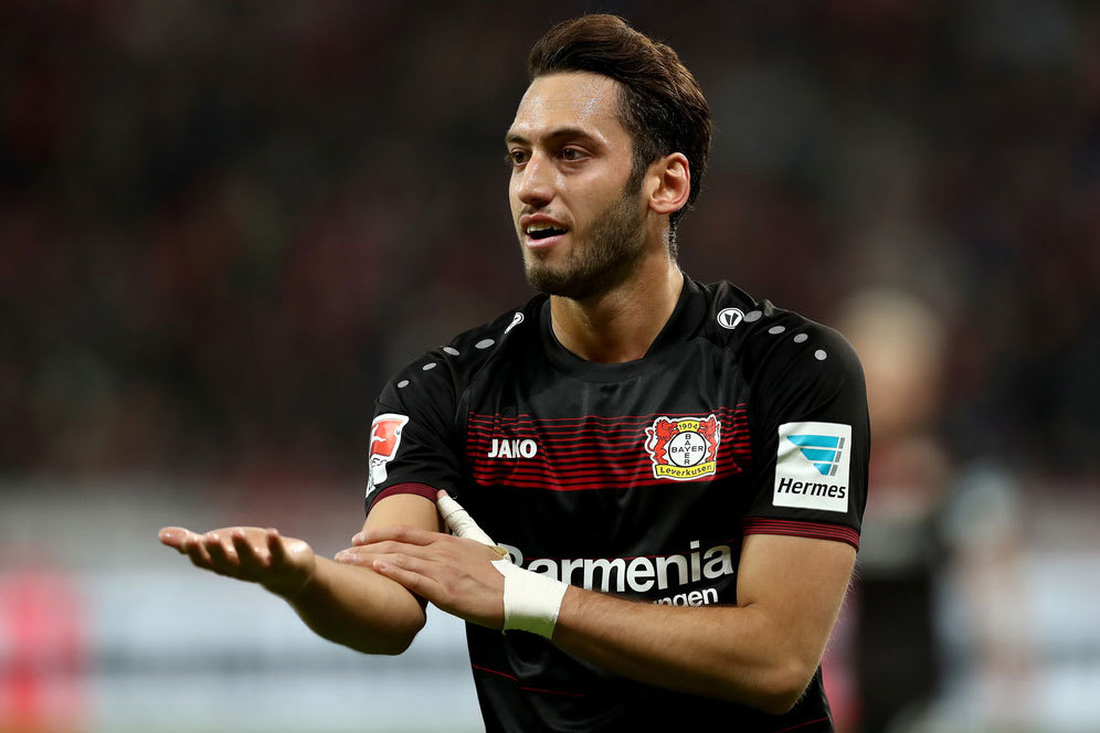 Arsenal Ramaikan Perburuan Calhanoglu Arsenal Ramaikan Perburuan Calhanoglu