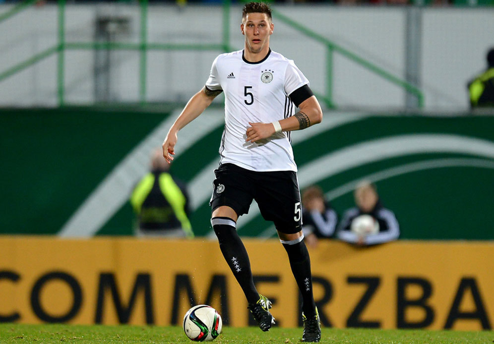Sule Tak Terangsang Pindah ke Chelsea Sule Tak Terangsang Pindah ke Chelsea