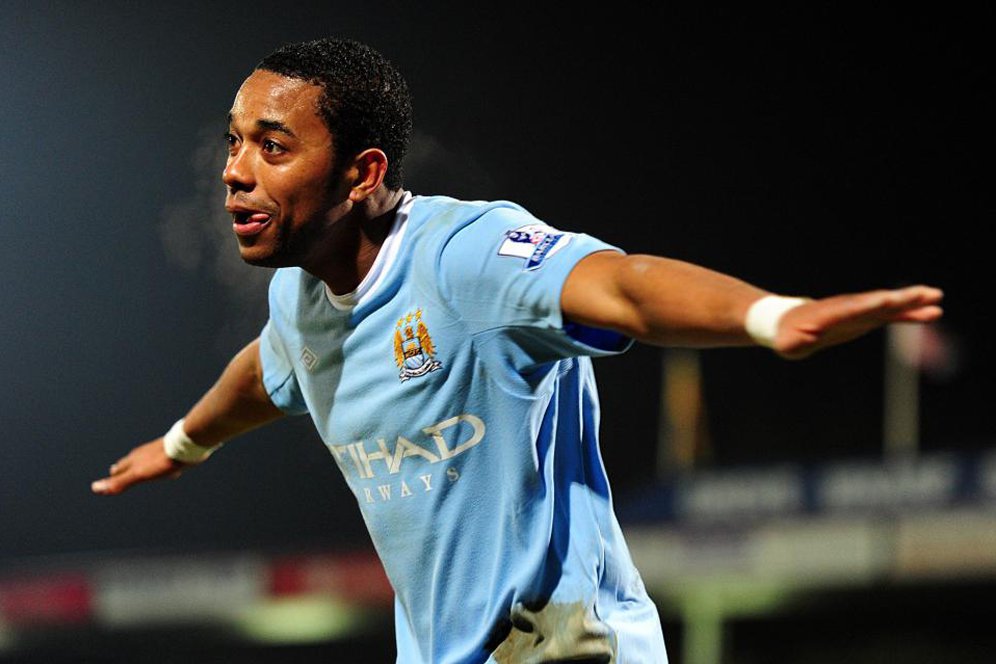 Robinho Kira Pemain EPL Diisi Atlet Rugby