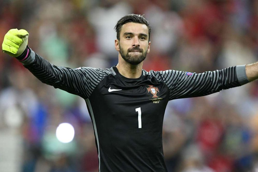AC Milan Juga Pertimbangkan Kiper Portugal, Rui Patricio? AC Milan Juga Pertimbangkan Kiper Portugal, Rui Patricio?