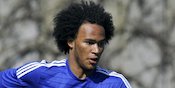 Brighton Minati Striker Chelsea Ini