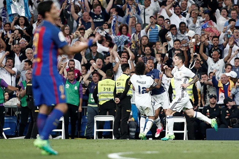 Guard of Honour Juara Dunia Untuk Madrid Dari Barcelona Guard of Honour Juara Dunia Untuk Madrid Dari Barcelona