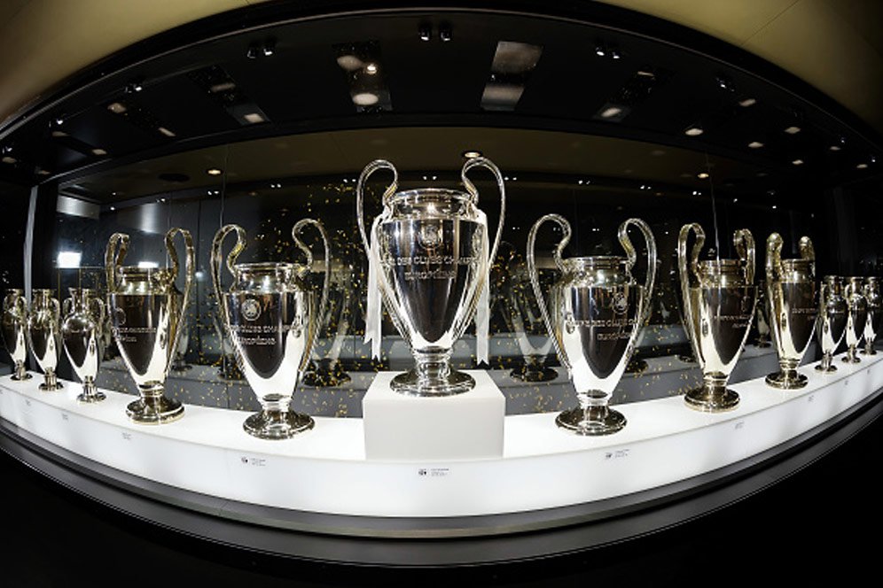 Sudah Tahu Belum? Ini 5 Fakta Trofi Liga Champions Yang Mungkin Kalian Belum Tahu