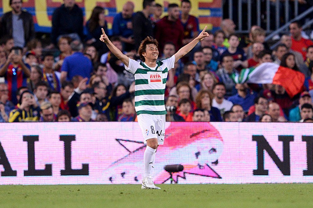 Melihat Kembali Dua Gol Spektakuler Inui di Camp Nou Melihat Kembali Dua Gol Spektakuler Inui di Camp Nou