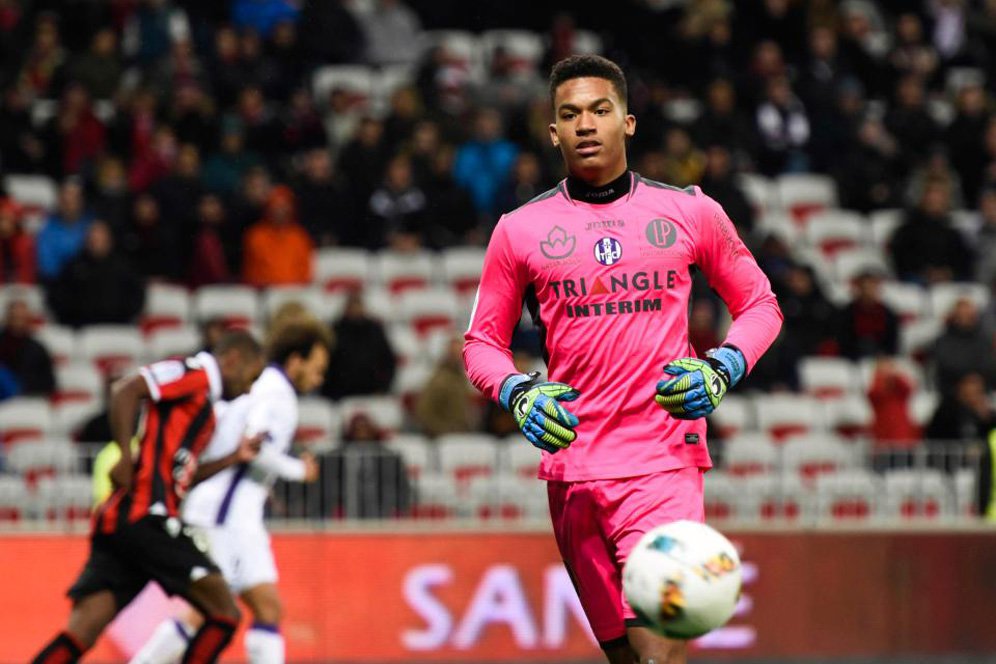 Arsenal Kembali Monitor Kiper Belia Toulouse Arsenal Kembali Monitor Kiper Belia Toulouse