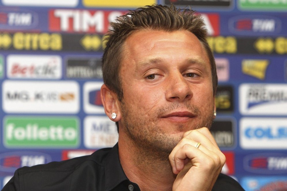 Cassano: Pemain Pindah ke Tiongkok Cuma Karena Uang Cassano: Pemain Pindah ke Tiongkok Cuma Karena Uang