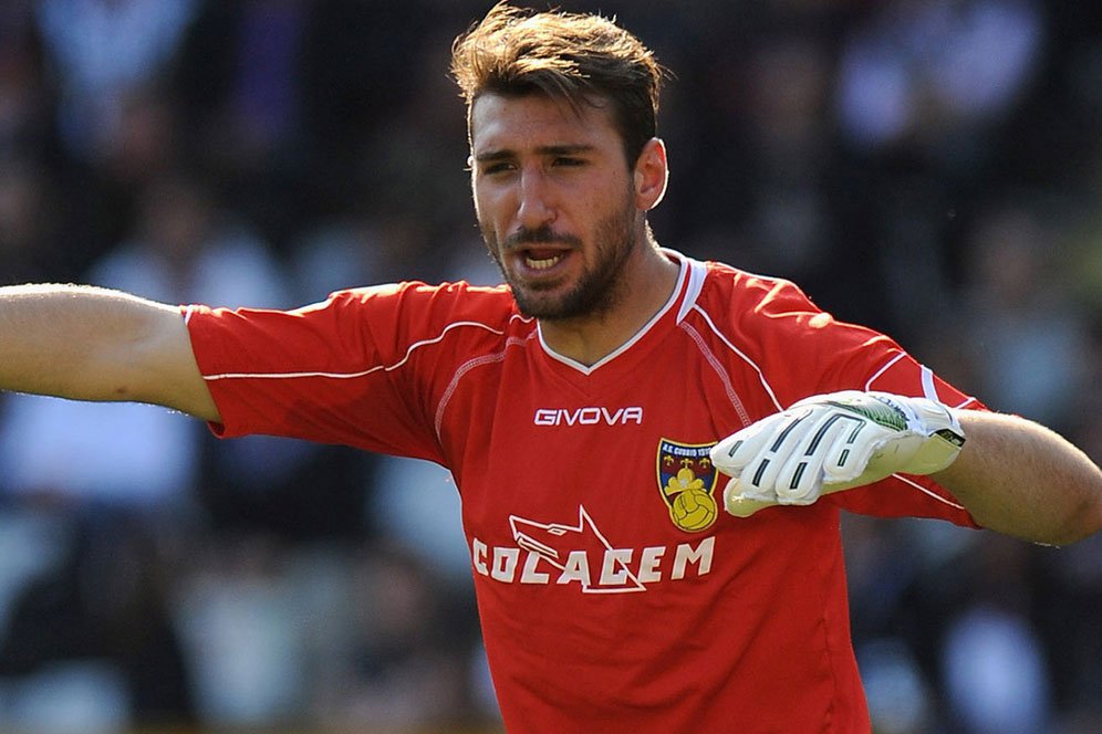 Kakak Kandung Donnarumma Dikontrak Milan Hingga 2021 Kakak Kandung Donnarumma Dikontrak Milan Hingga 2021
