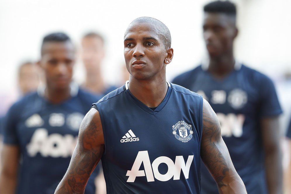 Watford dan Everton Inginkan Ashley Young Watford dan Everton Inginkan Ashley Young