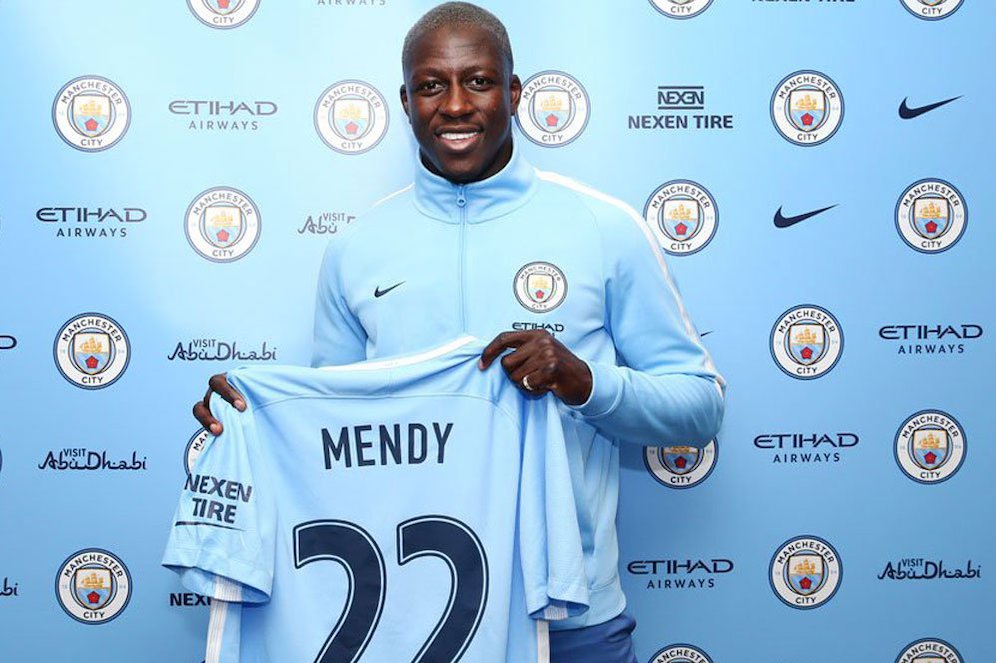 Mendy Jalani Latihan Perdana di Manchester City Mendy Jalani Latihan Perdana di Manchester City