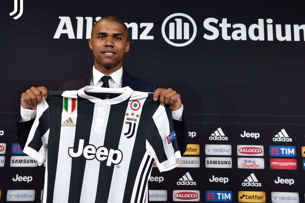 Alasan Douglas Costa Terima Pinangan Juventus Alasan Douglas Costa Terima Pinangan Juventus