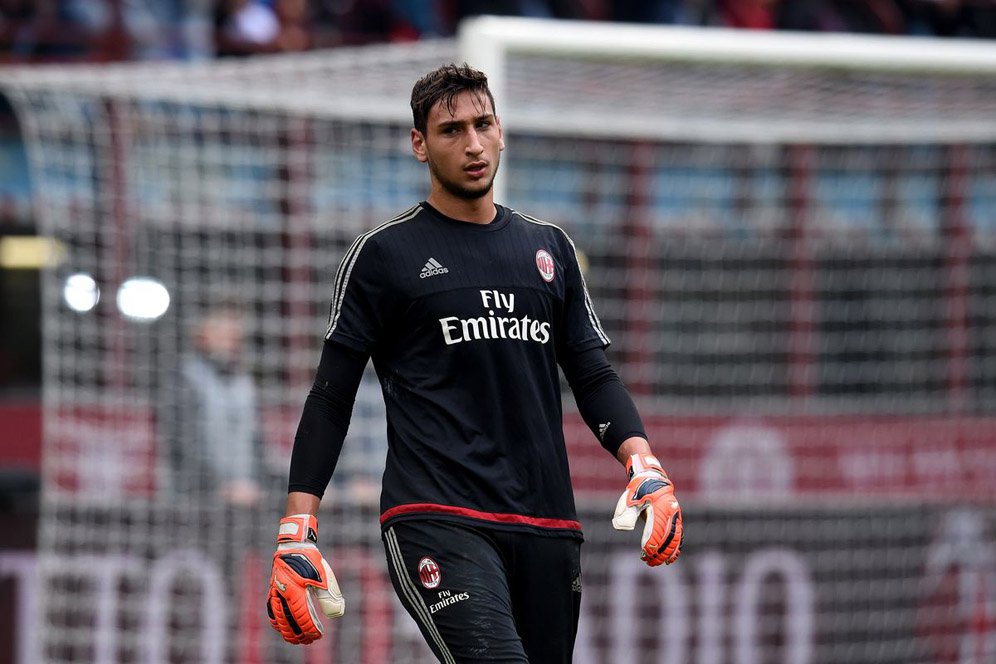 Montella Ajak Fans Milan Beri Dukungan pada Donnarumma Montella Ajak Fans Milan Beri Dukungan pada Donnarumma