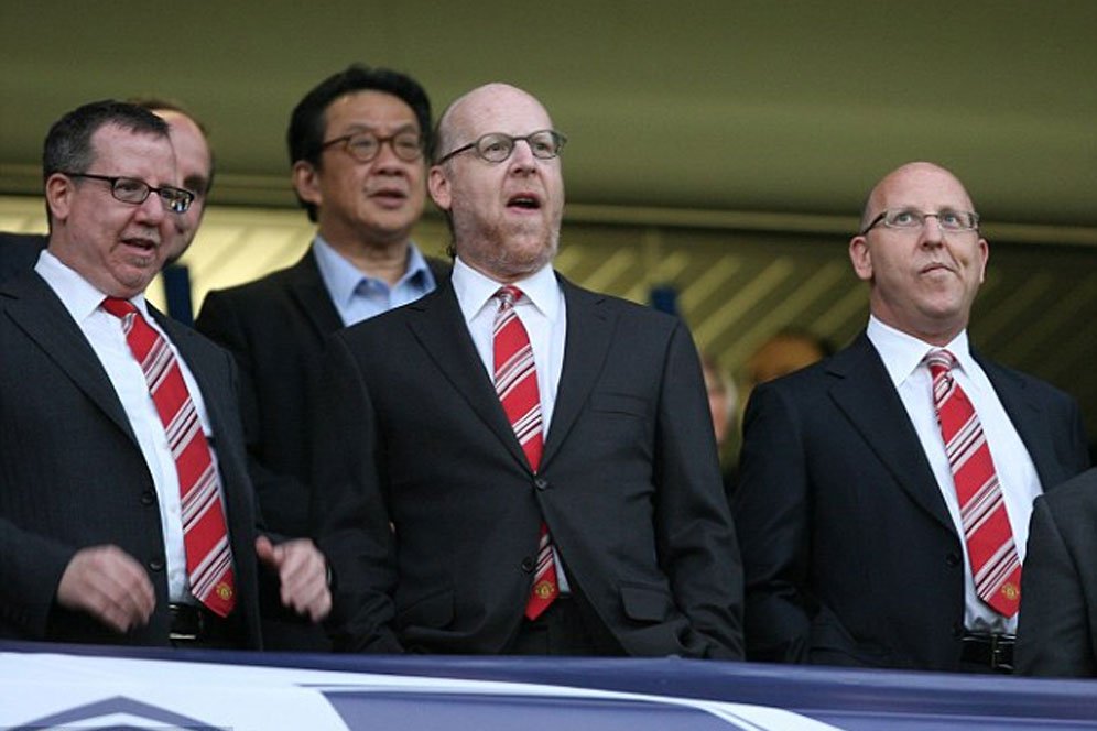 Takut Diserang Fans MU, Keluarga Glazer Putuskan Tak Hadir dalam Pemakaman Sir Bobby Charlton
