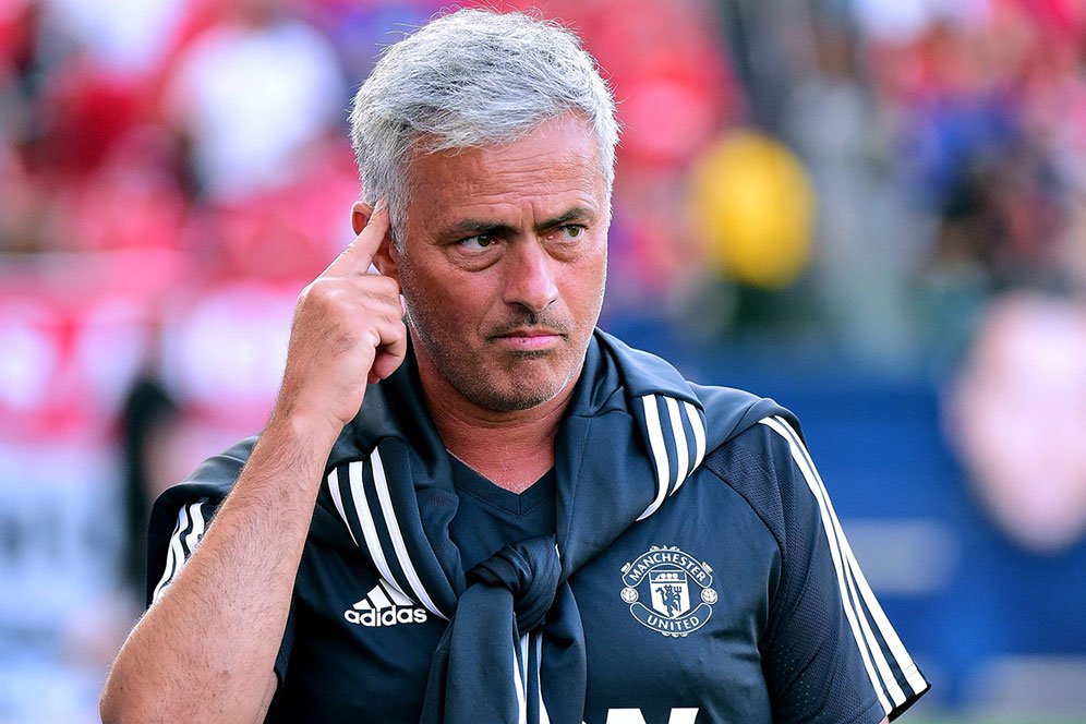 Mourinho Minta MU Percepat Proses Transfer