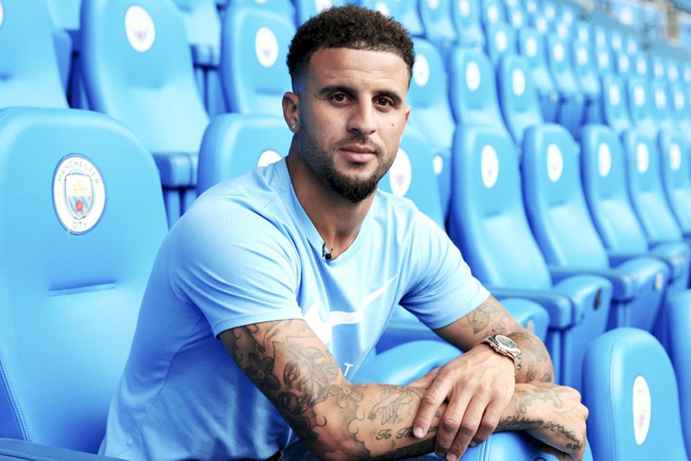 Neville Kritik Kartu Merah Kyle Walker Neville Kritik Kartu Merah Kyle Walker