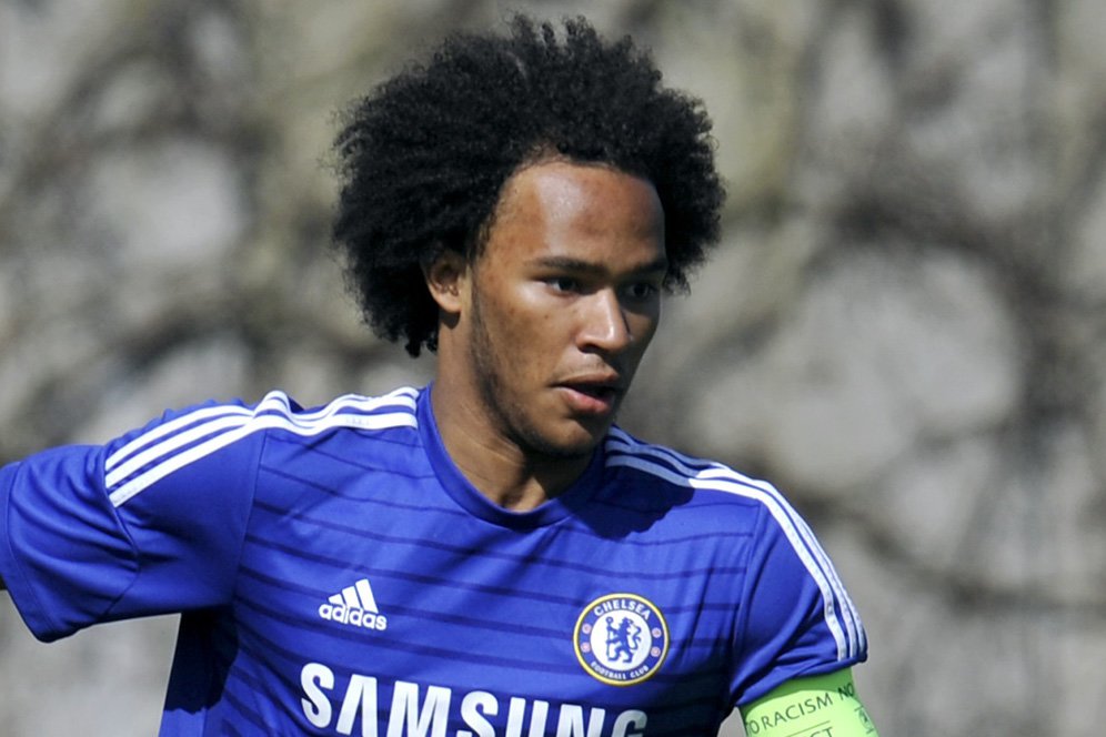 Brighton Minati Striker Chelsea Ini Brighton Minati Striker Chelsea Ini