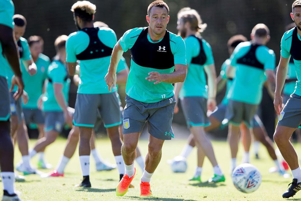 Saunders: Harusnya Arsenal Rekrut John Terry Saunders: Harusnya Arsenal Rekrut John Terry