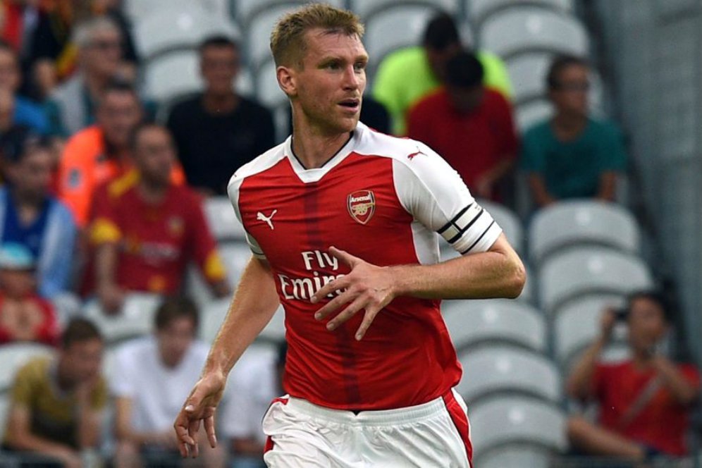 Wenger Sebut Mertesacker Cocok Latih Akademi Arsenal Wenger Sebut Mertesacker Cocok Latih Akademi Arsenal