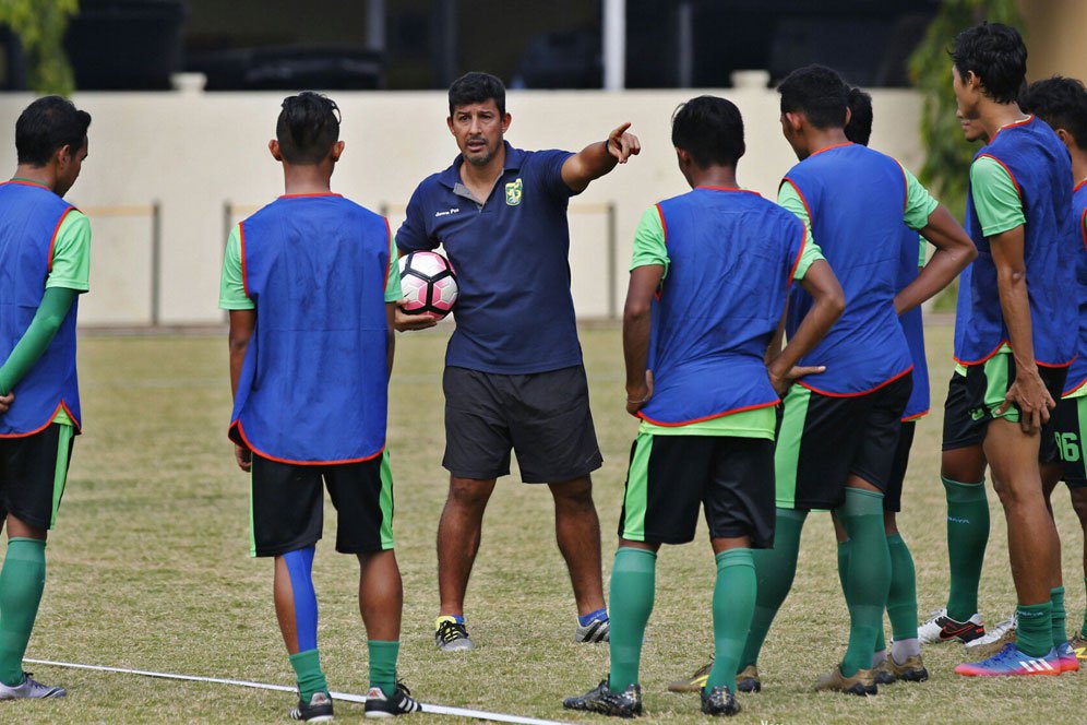 Gelandang Persebaya Ini Masih Trauma pasca Cedera Gelandang Persebaya Ini Masih Trauma pasca Cedera