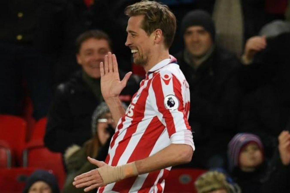 Tak Jadi Beli Carroll, Chelsea Alihkan Bidikan ke Crouch Tak Jadi Beli Carroll, Chelsea Alihkan Bidikan ke Crouch