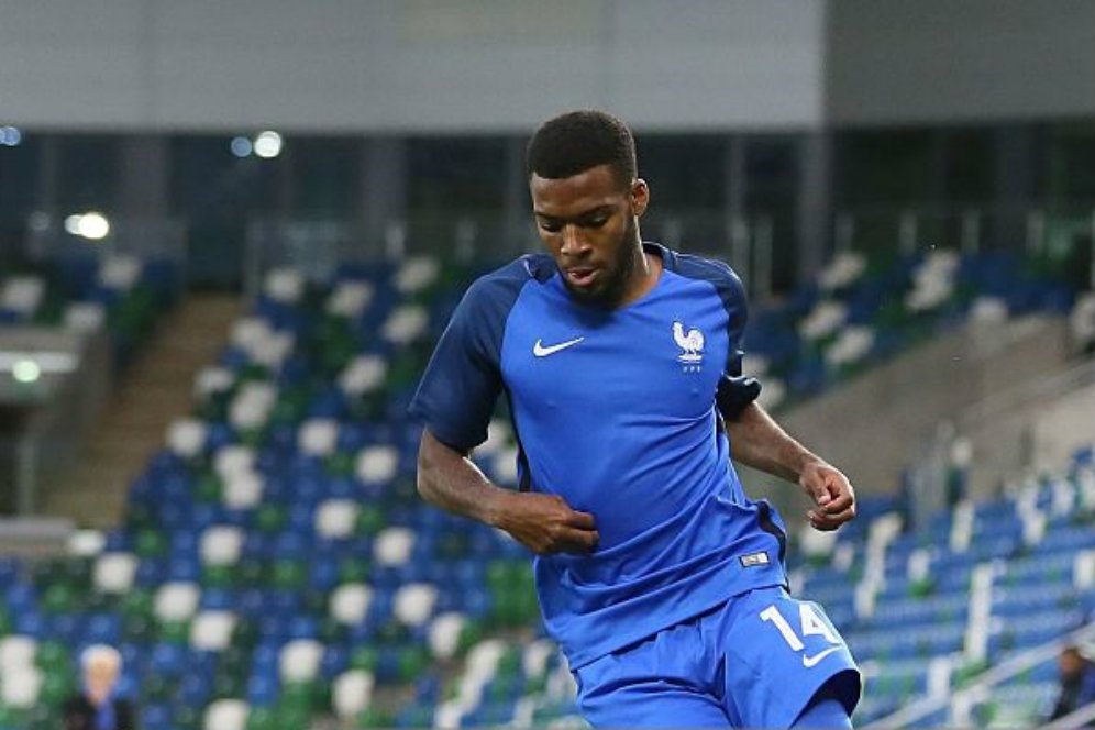 Chelsea Ikut Terlibat Dalam Perburuan Lemar Chelsea Ikut Terlibat Dalam Perburuan Lemar