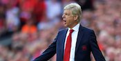 Wenger Anggap Standar Perwasitan Inggris Jalan di Tempat
