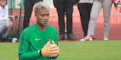 Kurnia Meiga Rayakan Ulang Tahun Ke-28, Kapan Main Sepakbola Lagi? Kurnia Meiga Rayakan Ulang Tahun Ke-28, Kapan Main Sepakbola Lagi?