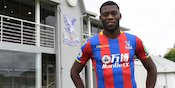 Tinggalkan MU, Mensah Gabung Crystal Palace Berkat De Boer