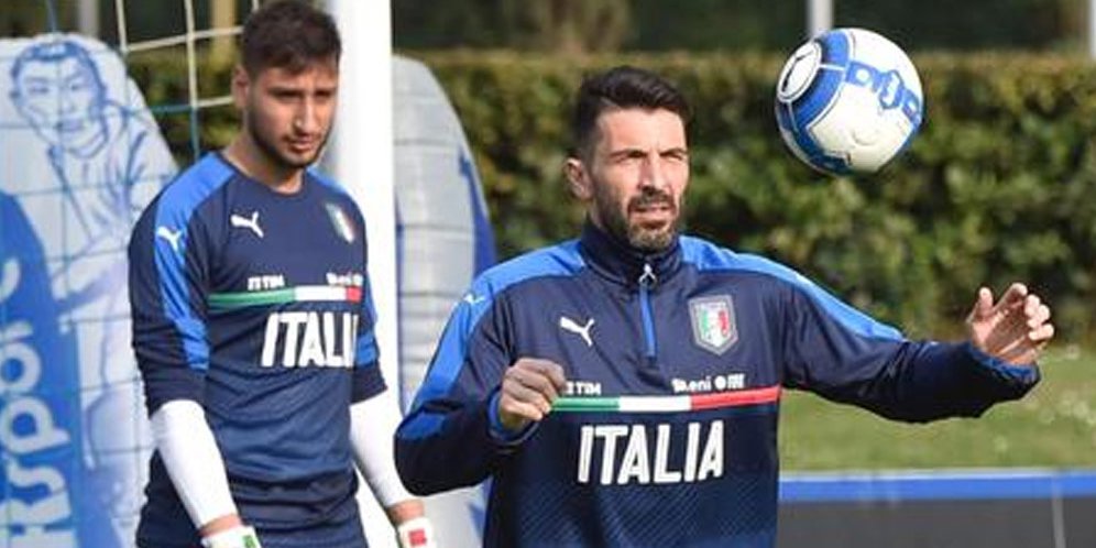 Gianluigi Donnarumma dan Gianluigi Buffon